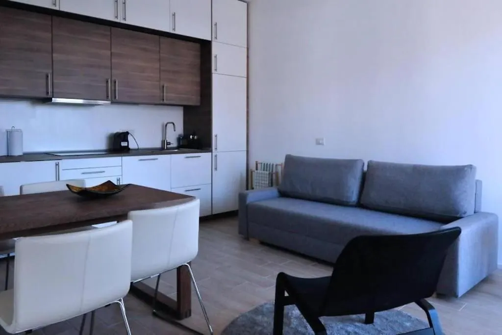 Appartamento Moderno Design District Milan Italy