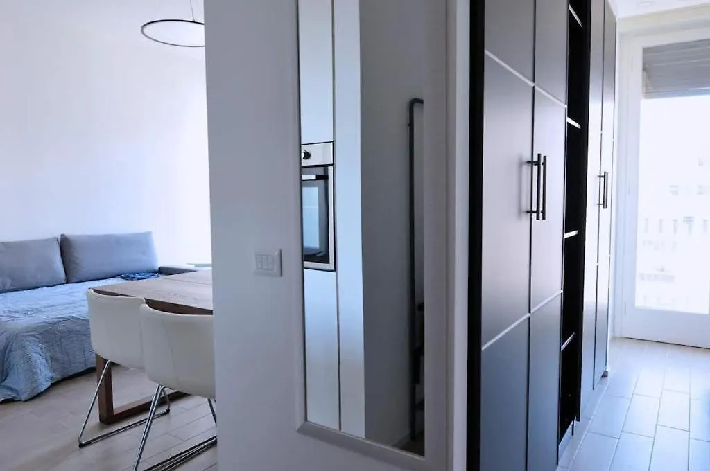 Apartment Appartamento Moderno Design District Milan Italy